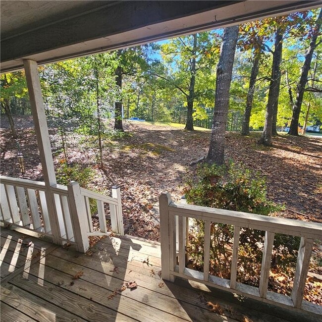 Building Photo - 20 Brooks Ln