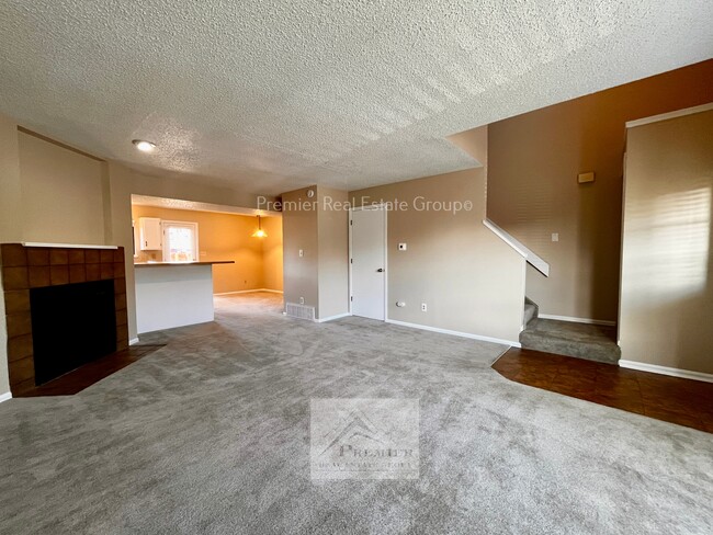 Building Photo - 918 London Green Way
