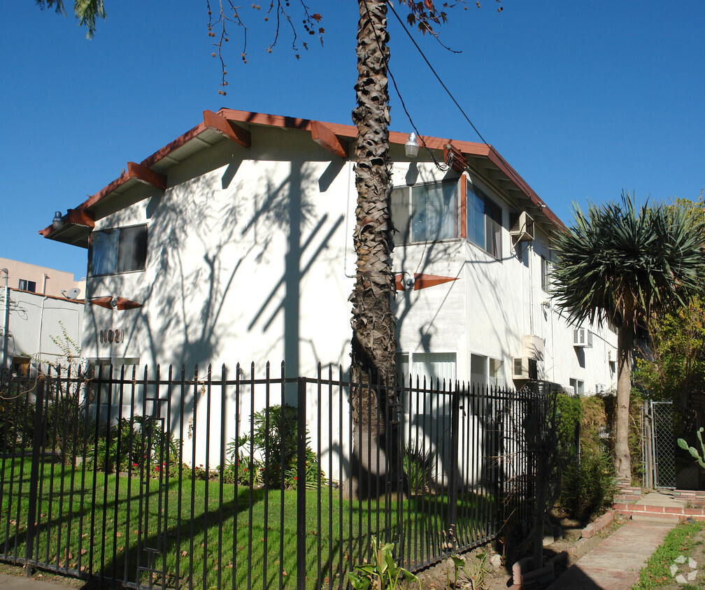 Foto del edificio - 11021 Hesby St