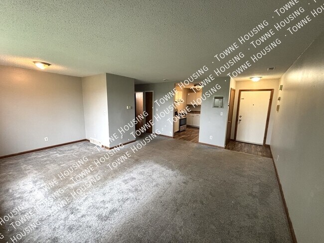Building Photo - 512 Oliver St