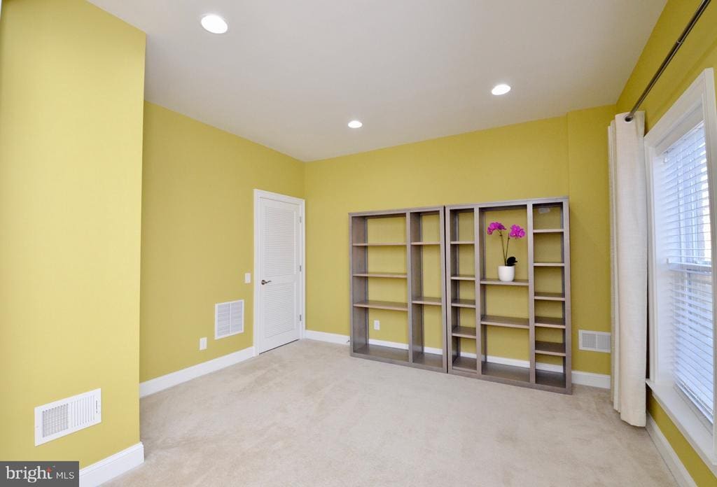 Foto principal - 3053 Waterloo Ln