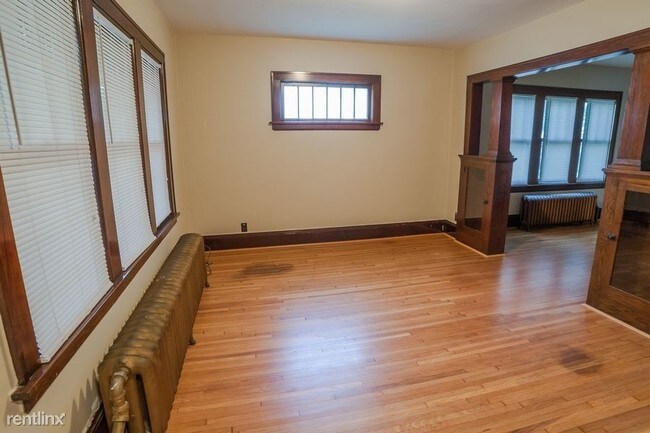 Building Photo - 3 br, 1 bath House - 890 Arkwright Street
