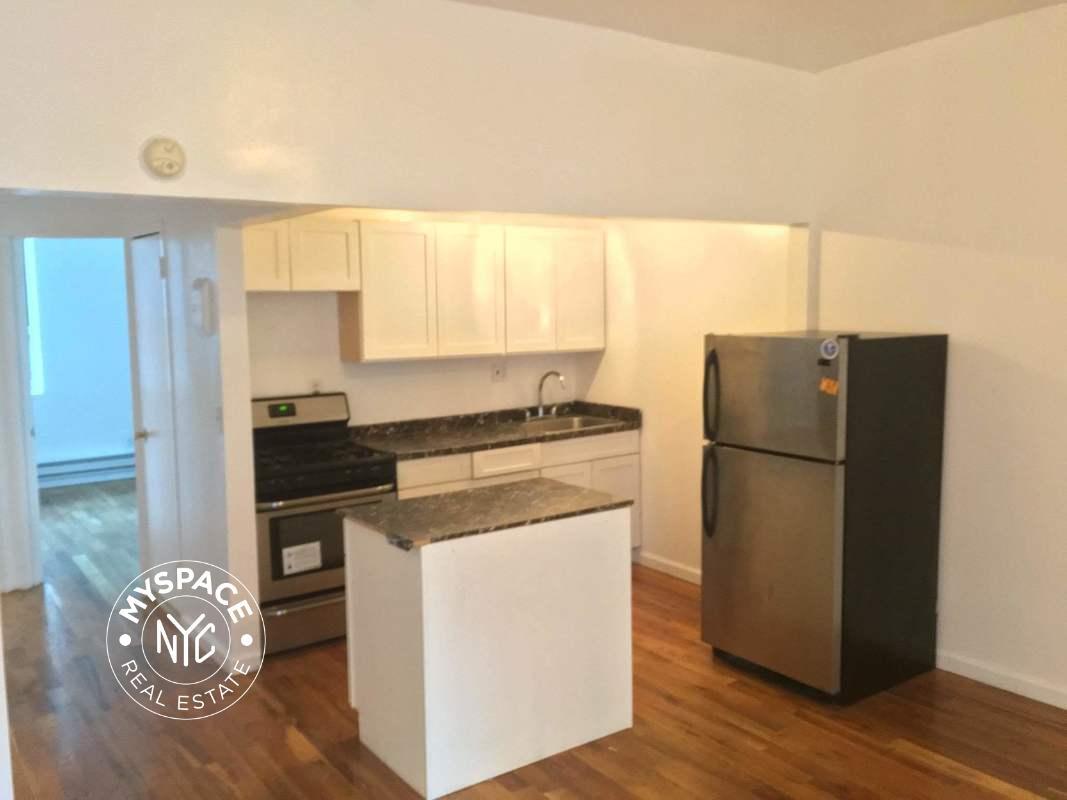 Foto principal - 130 S 2nd St