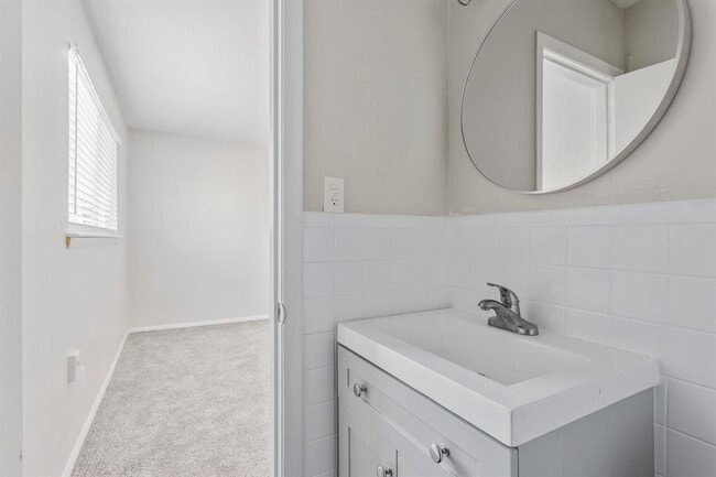 Foto del edificio - 2810 Dorchester Dr