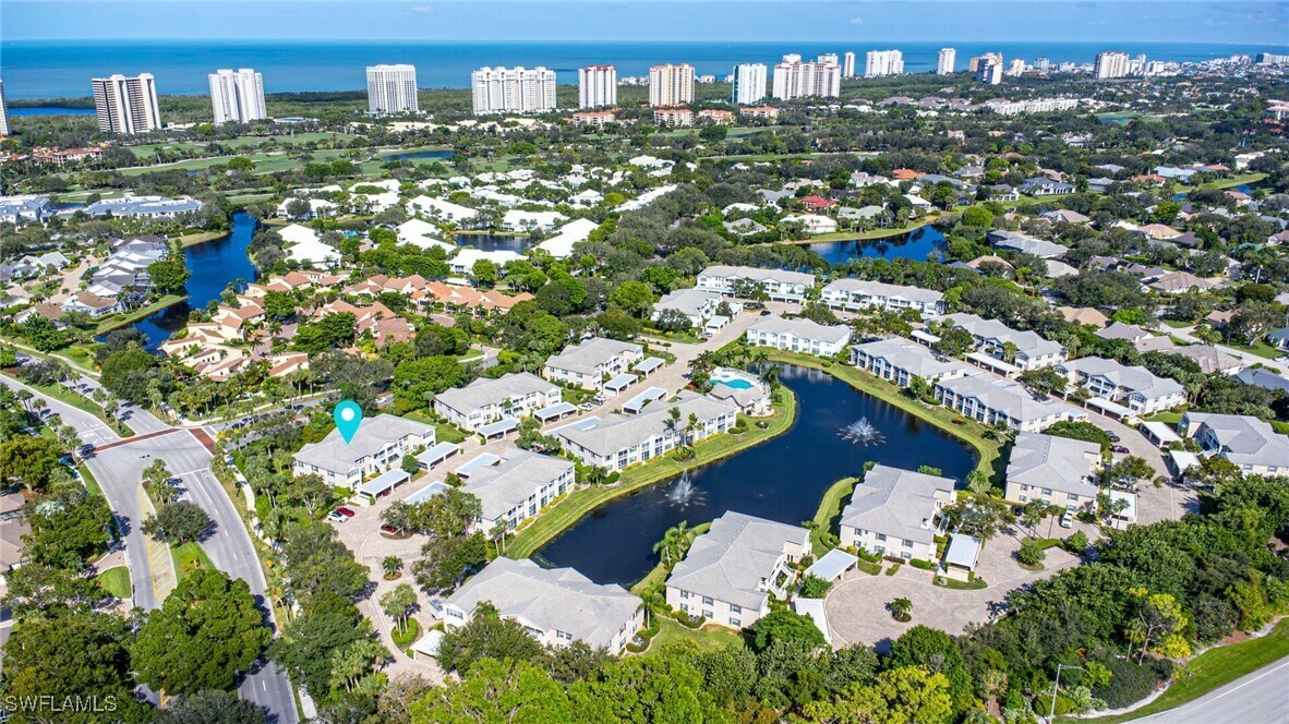 Foto del edificio - 823 Tanbark Dr