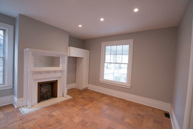 Foto del edificio - 658 Maple Ln