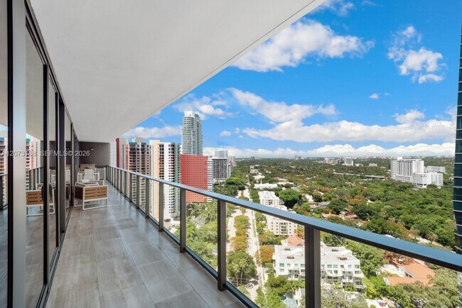 Foto del edificio - 1451 Brickell Ave