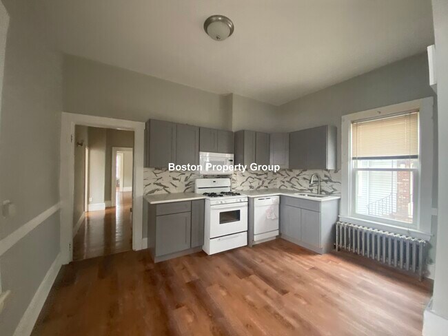 Building Photo - 271 Highland Ave