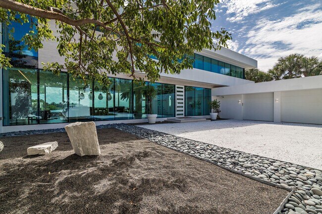 Building Photo - 2299 Ibis Isle Rd E