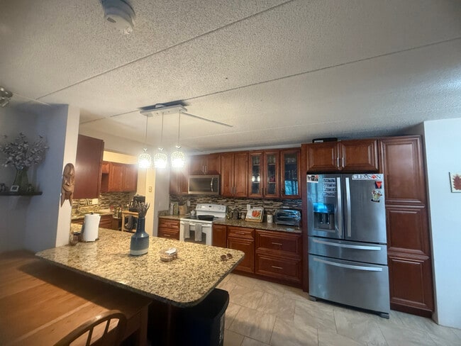 Photo - 180 Green St Apartment