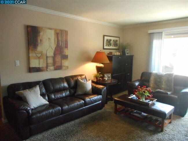 Building Photo - 315 Masters Ct