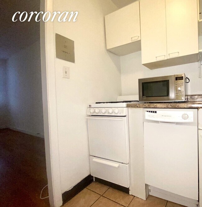 Foto del edificio - 304 E 38th St