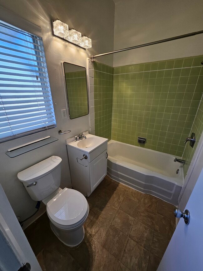 Foto del edificio - Holiday Manor