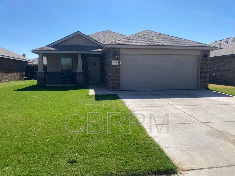 Foto principal - 13809 Vernon Ave