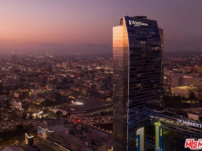 Building Photo - 900 W Olympic Blvd