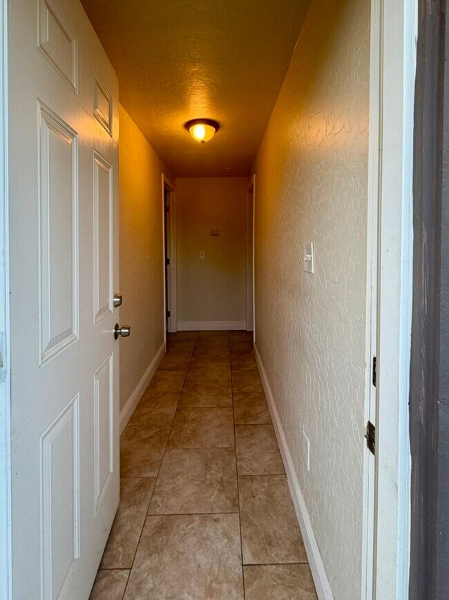 Foto del edificio - 1437 N San Pablo Ave