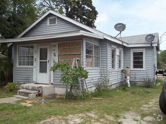 Building Photo - 1151 Bender Ave