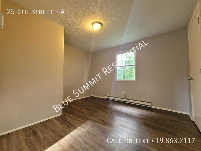 Building Photo - Cozy 2 Bedroom Apartment