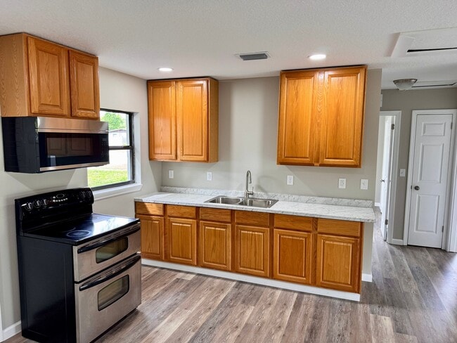 Photo - 8115 Dominguin St House