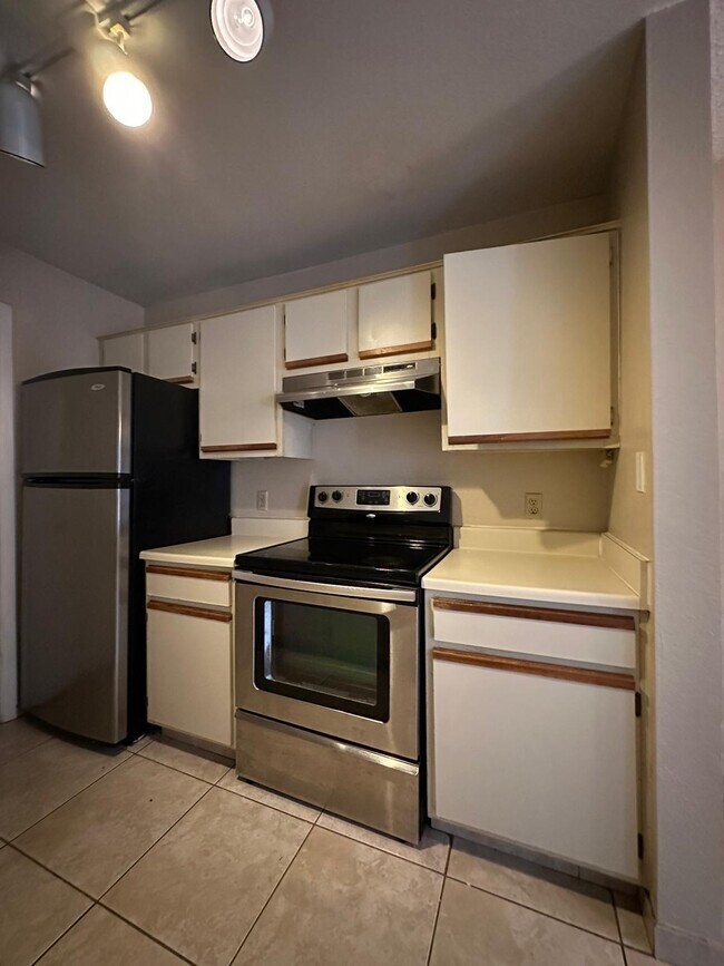 Foto del edificio - 5545 Devonbriar Way