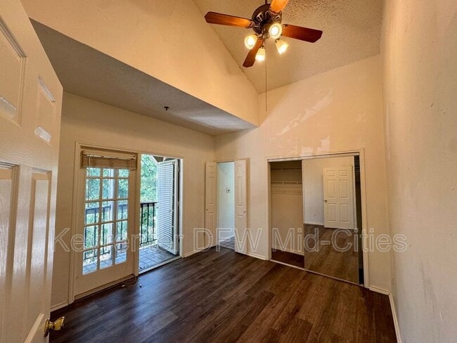 Foto del edificio - 4800 W Lovers Ln