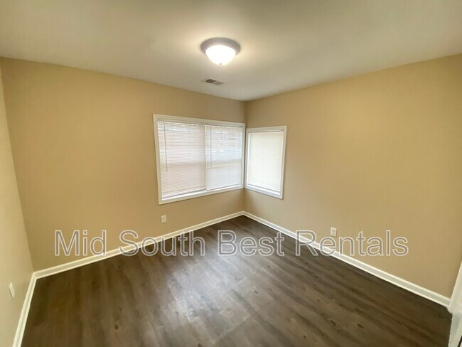 Building Photo - 1275 Dogwood Dr