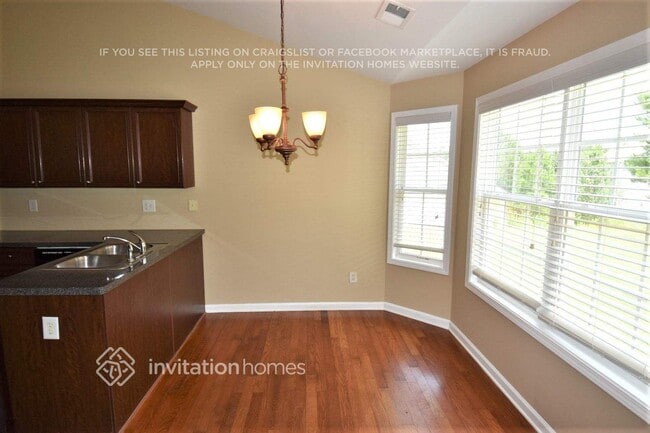 Building Photo - 3814 Hawk Tail Drive