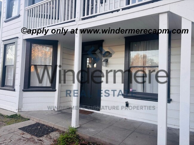 Photo - Beautifully Remodeled 2 Bed/2 Bath Duplex- in desirable location Downtown Sacramento!! House