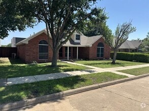 Building Photo - 8301 Kent Dr