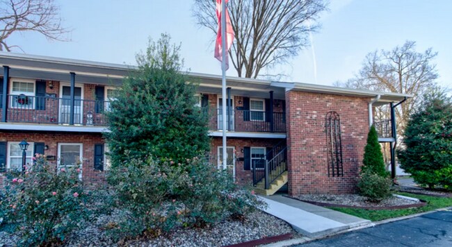 Vida tranquila y pintoresca - Gaslight Square Apartments