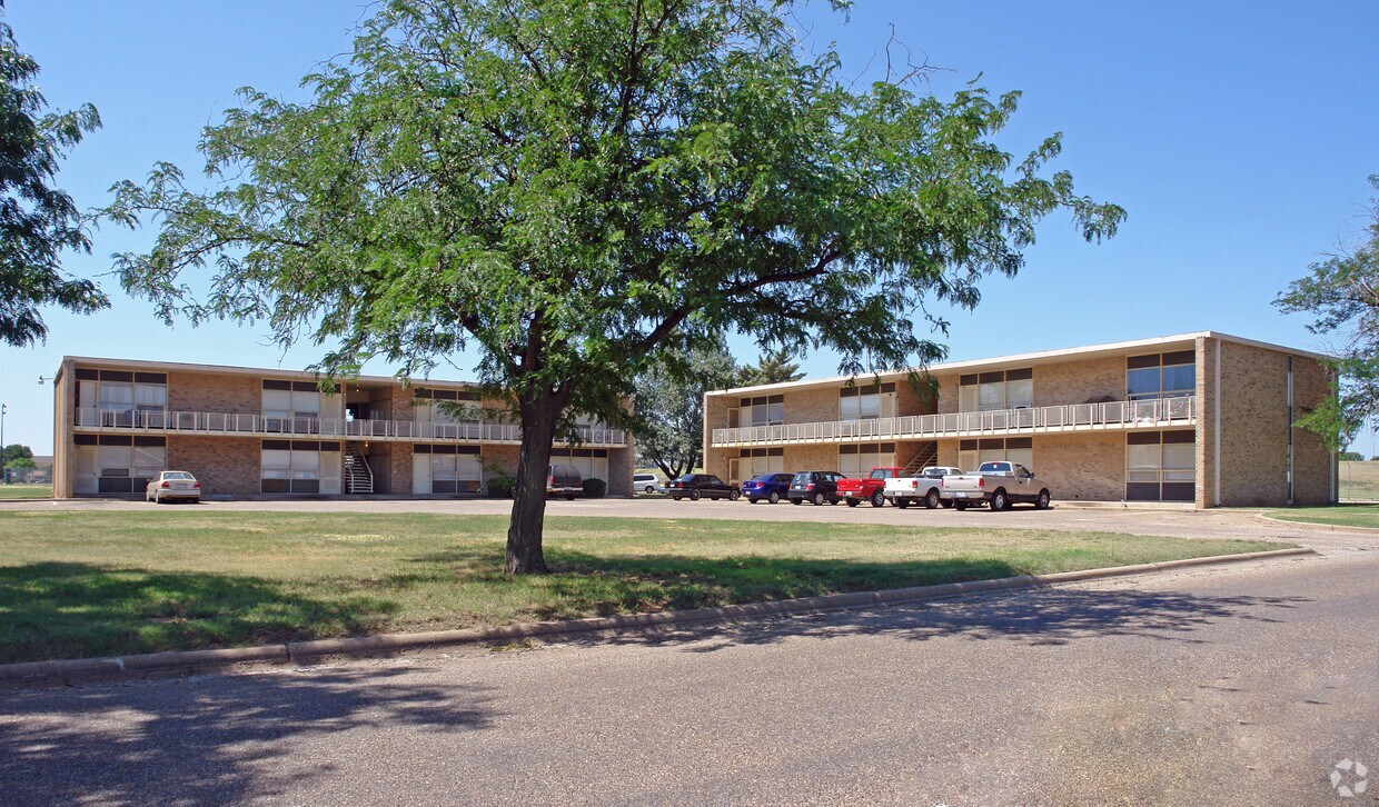 903909 Vernon St, Plainview, TX 79072 Apartments in Plainview, TX