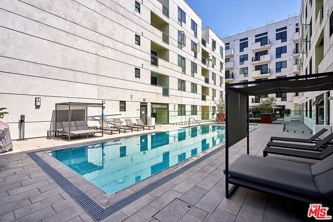 Building Photo - 1234 Wilshire Blvd