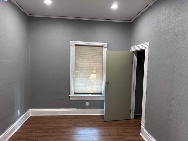 Foto del edificio - 1650 E Lindsay St