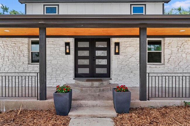 Building Photo - 6501 Thomas Springs Rd
