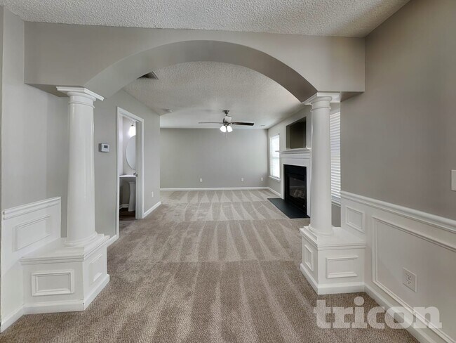 Foto del edificio - 111 Darbys Run Way