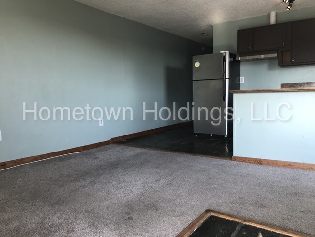 Building Photo - 111 Highland Ave SW