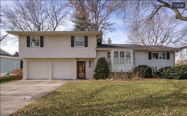 Building Photo - 3 br, 3 bath House - 216 N 117th St