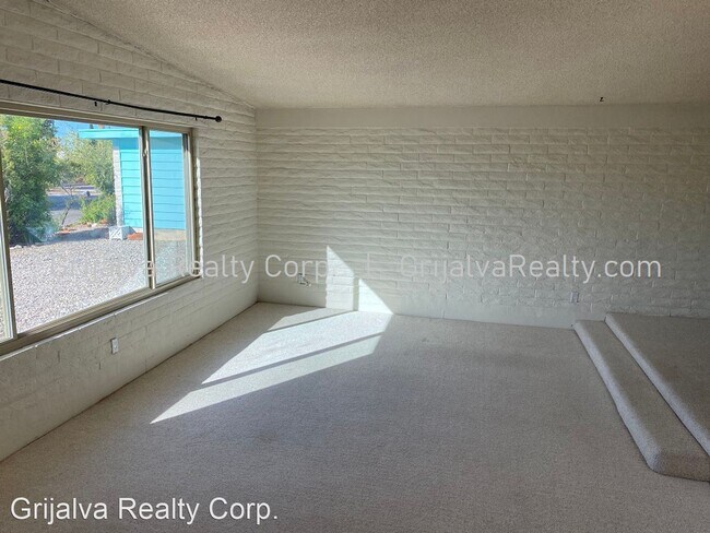 Building Photo - 4 br, 2 bath House - 1801 S Sleepy Hollow Ave