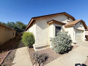 Building Photo - 10745 W Ruth Ave