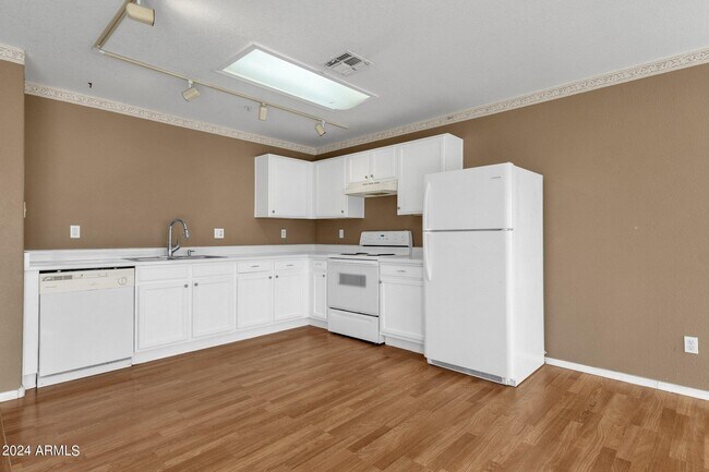 Building Photo - 11197 N 89th St