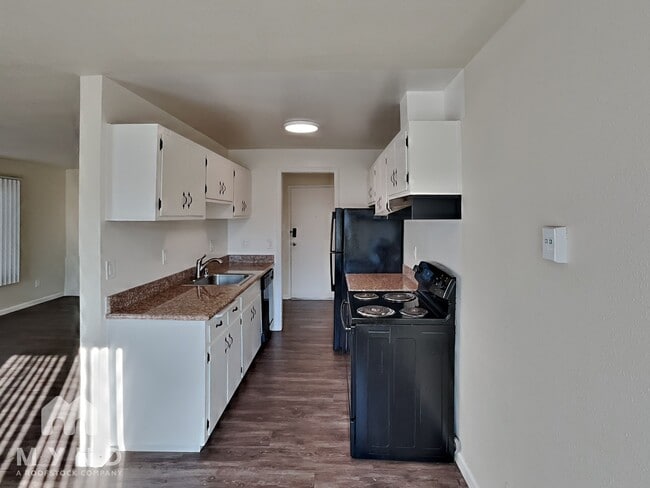 Building Photo - 240 Athol Ave