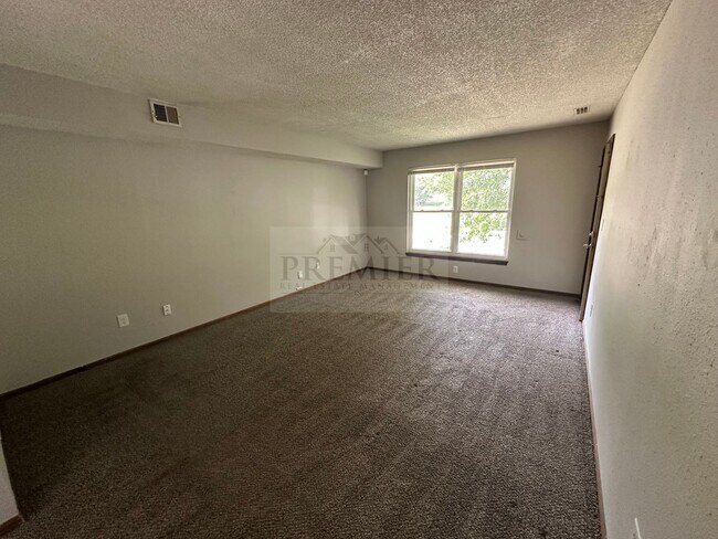 Foto del edificio - 16704 E 28th Pl