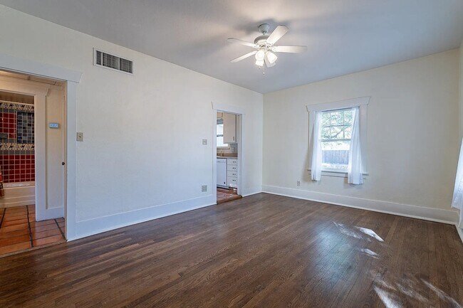 Foto del edificio - 3 Bed 2 bath home PERFECT for U of A Students, Faculty and Staff!