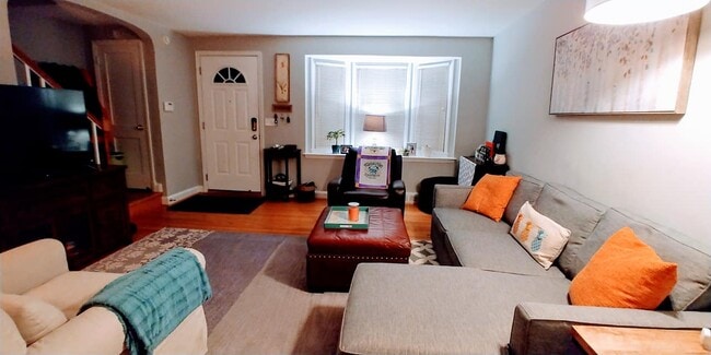 Living Room - 171 Dumbarton Rd
