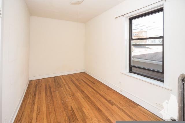 Foto del edificio - 1 bedroom in Chicago IL 60625