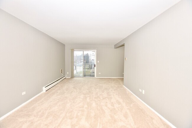 Building Photo - 912 Ridge Square