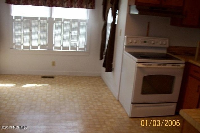 Building Photo - 731 Jonestown Rd