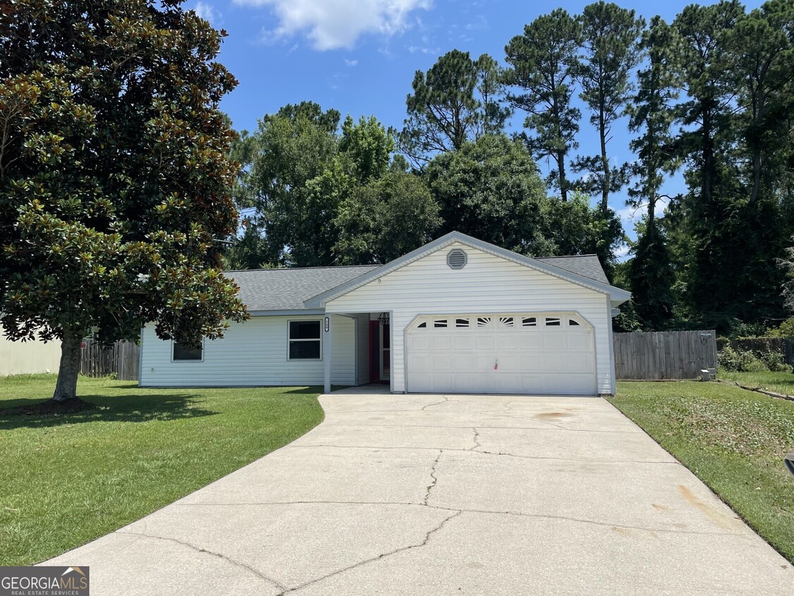 Primary Photo - 140 Green Acre Cir N