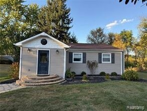 Building Photo - 2446 W Drahner Rd
