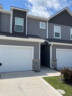 Foto principal - 3419 NW Stratford Ln